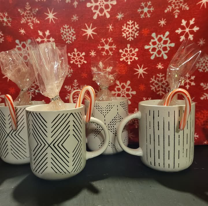 Hot cocoa mug sets